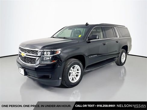 Used 2018 Chevrolet Suburban LT image 1