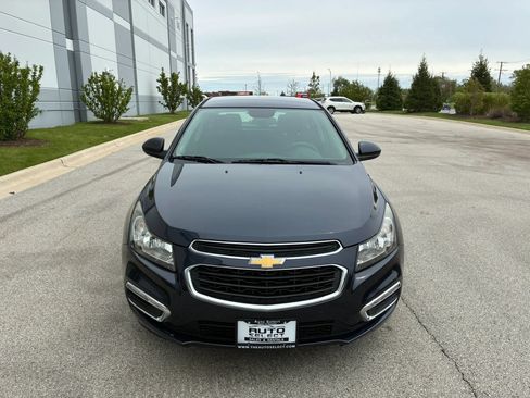 Used 2015 Chevrolet Cruze LT FWD image 2