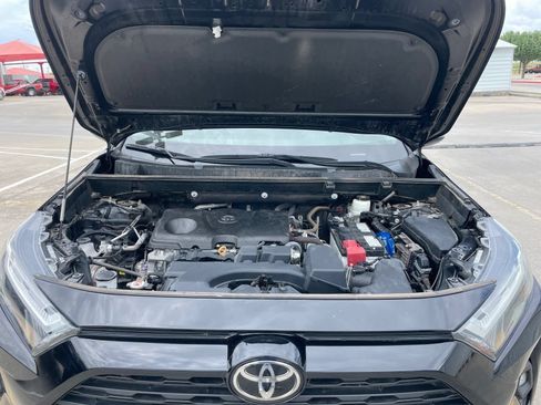 Used 2022 Toyota RAV4 XLE Premium FWD image 23