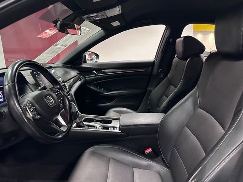Used 2018 Honda Accord Sport image 15