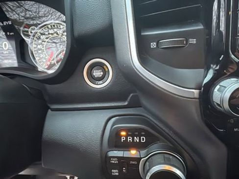 Used 2024 RAM 2500 Big Horn w/ Sport Appearance Package image 15