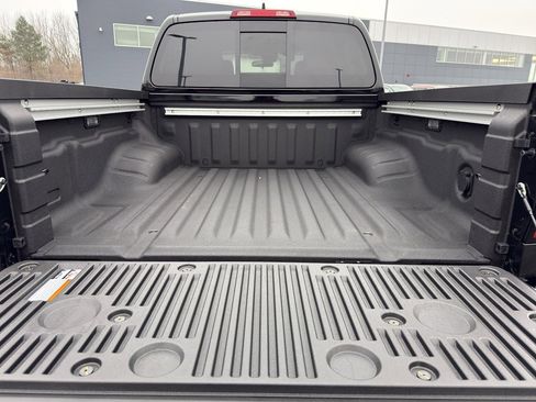 New 2026 Nissan Frontier SV image 8