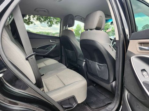 Used 2018 Hyundai Santa Fe Sport FWD image 7