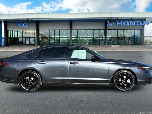 Certified 2025 Honda Accord SE image 4