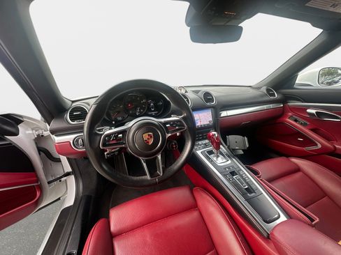 Used 2017 Porsche 718 Boxster S RWD image 9