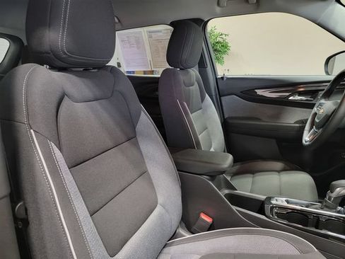 Certified 2025 Chevrolet TrailBlazer LT w/ Convenience Package FWD image 16