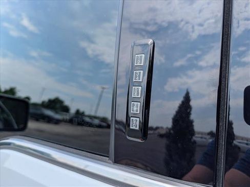 Used 2022 Ford F150 Lariat w/ Equipment Group 502A High AWD/4WD image 11