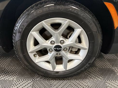 Used 2023 Kia Soul LX w/ LX Technology Package FWD image 45