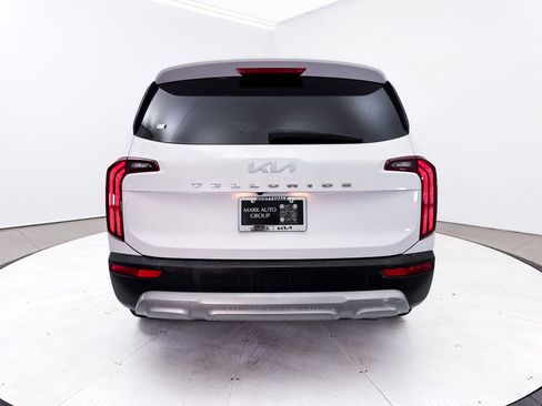 Used 2022 Kia Telluride LX FWD image 18