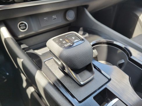 Certified 2023 Nissan Rogue SV FWD image 30