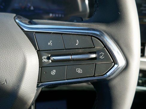 New 2026 Chevrolet Equinox LT w/ Midnight Edition FWD image 16