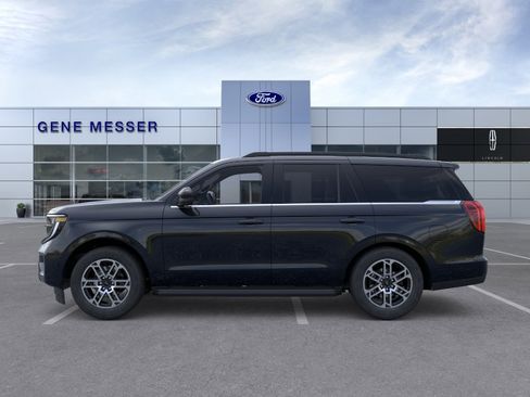 New 2025 Ford Expedition Active RWD image 23