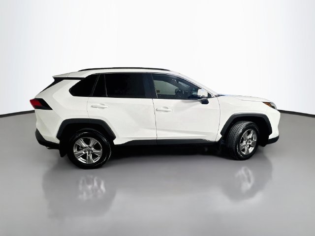 Used 2025 Toyota RAV4 XLE w/ Convenience Package FWD image 9
