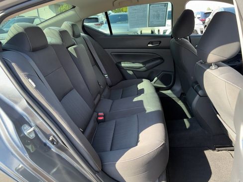 Used 2022 Nissan Altima 2.5 SV AWD/4WD image 29