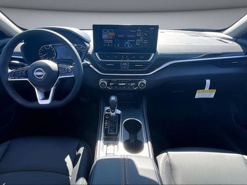 New 2026 Nissan Altima 2.5 SR w/ SR Premium Package FWD image 5