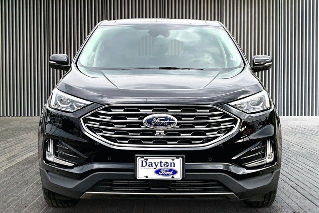 Used 2021 Ford Edge Titanium w/ Equipment Group 301A FWD image 3