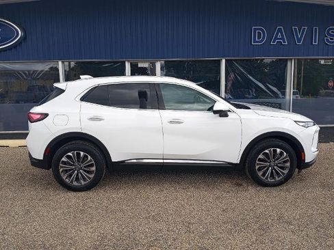 Used 2024 Buick Envision Preferred AWD/4WD image 3