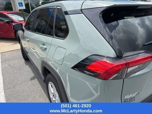 Used 2021 Toyota RAV4 XLE w/ Convenience Package AWD/4WD image 3