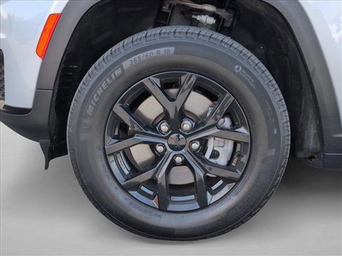 Used 2024 Jeep Grand Cherokee L Laredo AWD/4WD image 25