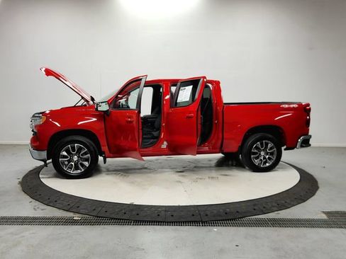 Used 2024 Chevrolet Silverado 1500 LT AWD/4WD image 13