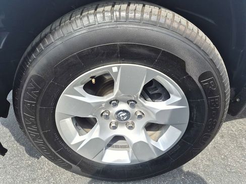 Used 2022 RAM 1500 Big Horn RWD image 4