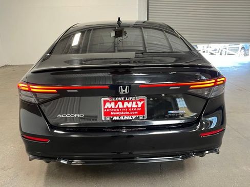 Used 2024 Honda Accord Sport image 4