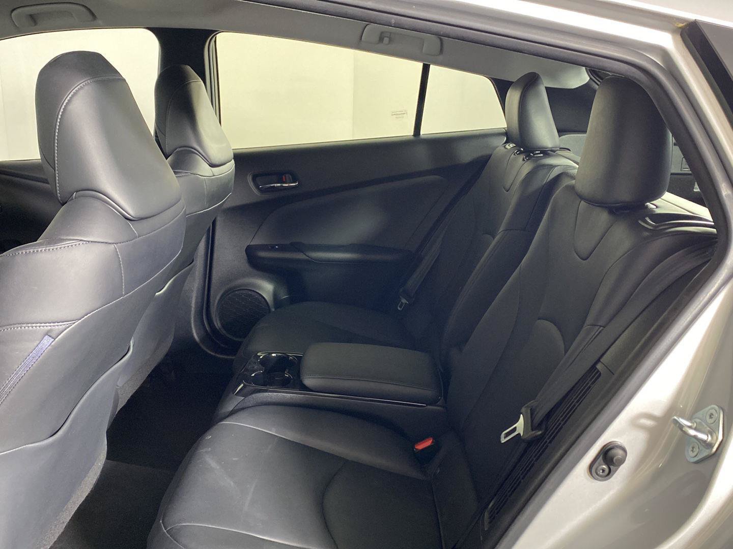 Used 2017 Toyota Prius Prime Advanced FWD image 28