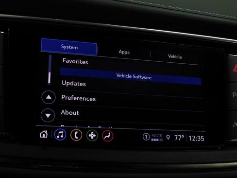 Used 2024 Buick Enclave Essence image 59