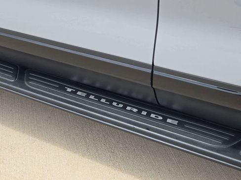 Used 2024 Kia Telluride SX Prestige X-Pro AWD/4WD image 12