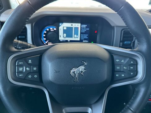 Used 2024 Ford Bronco Wildtrak image 23