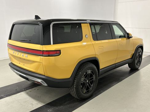 Used 2023 Rivian R1S Adventure AWD/4WD image 5