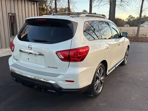 Used 2018 Nissan Pathfinder Platinum image 8