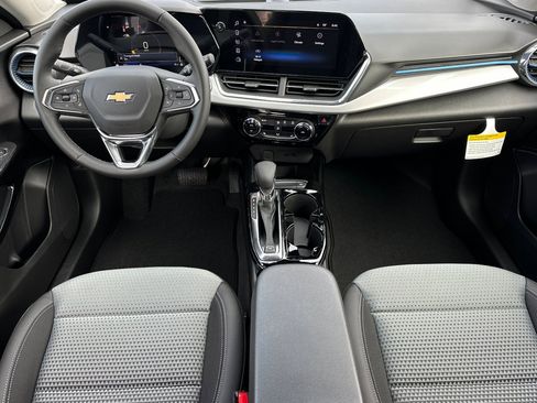 New 2026 Chevrolet Trax LT image 13