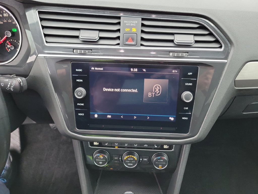 Used 2019 Volkswagen Tiguan SEL Premium R-Line AWD/4WD image 28