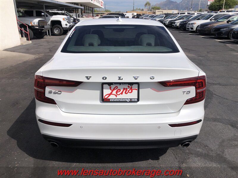 Used 2019 Volvo S60 T5 Momentum w/ Premium Package FWD image 7