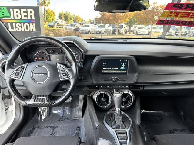 Used 2017 Chevrolet Camaro LT RWD image 19
