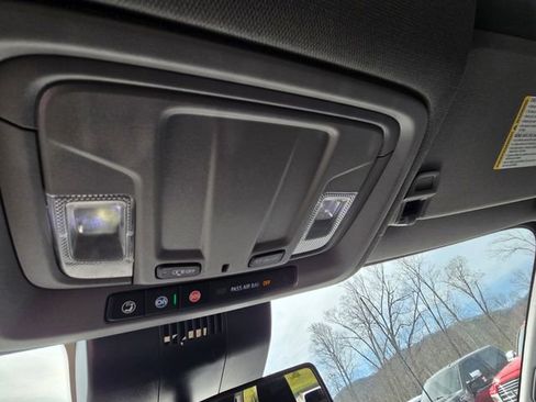 Used 2024 Chevrolet Silverado 2500 LT image 30