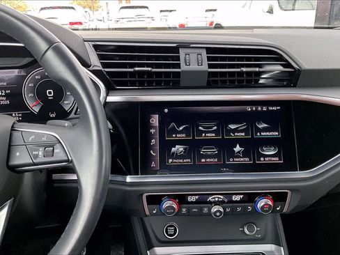 Used 2022 Audi Q3 2.0T Premium Plus image 6