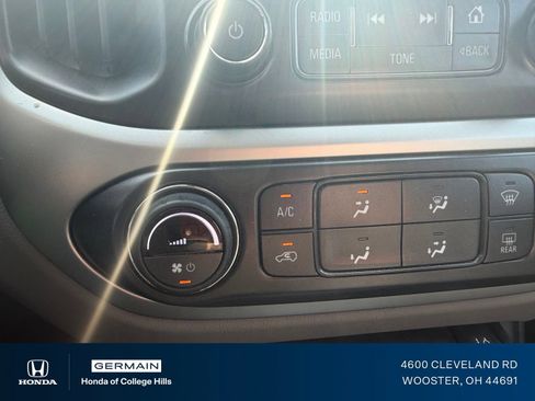 Used 2015 Chevrolet Colorado LT w/ Luxury Package RWD image 18