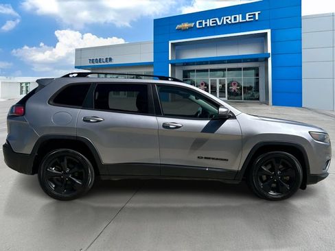 Used 2021 Jeep Cherokee Latitude Plus FWD image 4