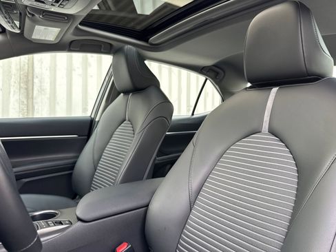 Used 2024 Toyota Camry SE w/ Audio Upgrade Package image 21