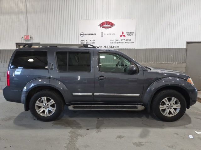 Used 2011 Nissan Pathfinder Silver AWD/4WD image 2