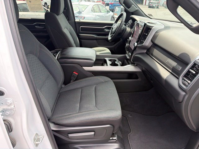 Used 2025 RAM 1500 Big Horn AWD/4WD image 31