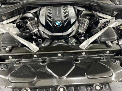 Used 2022 BMW X5 M50i w/ Executive Package image 26