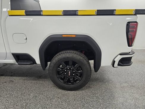 Used 2026 GMC Sierra 2500 AT4 AWD/4WD image 8