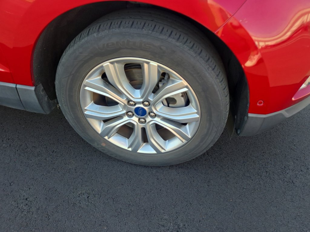 Used 2021 Ford Edge Titanium w/ Equipment Group 301A FWD image 20
