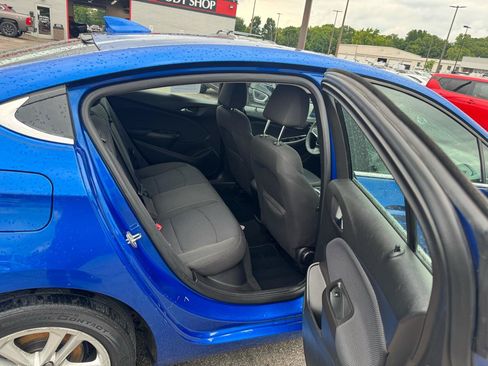 Used 2016 Chevrolet Cruze LT FWD image 10