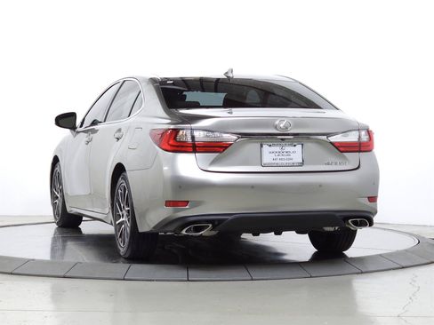 Used 2017 Lexus ES 350 w/ Luxury Package FWD image 5