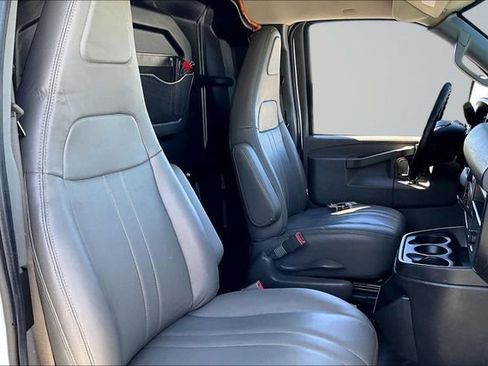 Used 2019 Chevrolet Express 2500 Extended w/ Driver Convenience Package RWD image 26