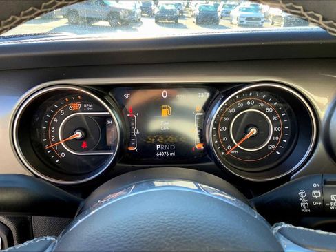 Used 2023 Jeep Wrangler Sahara image 24